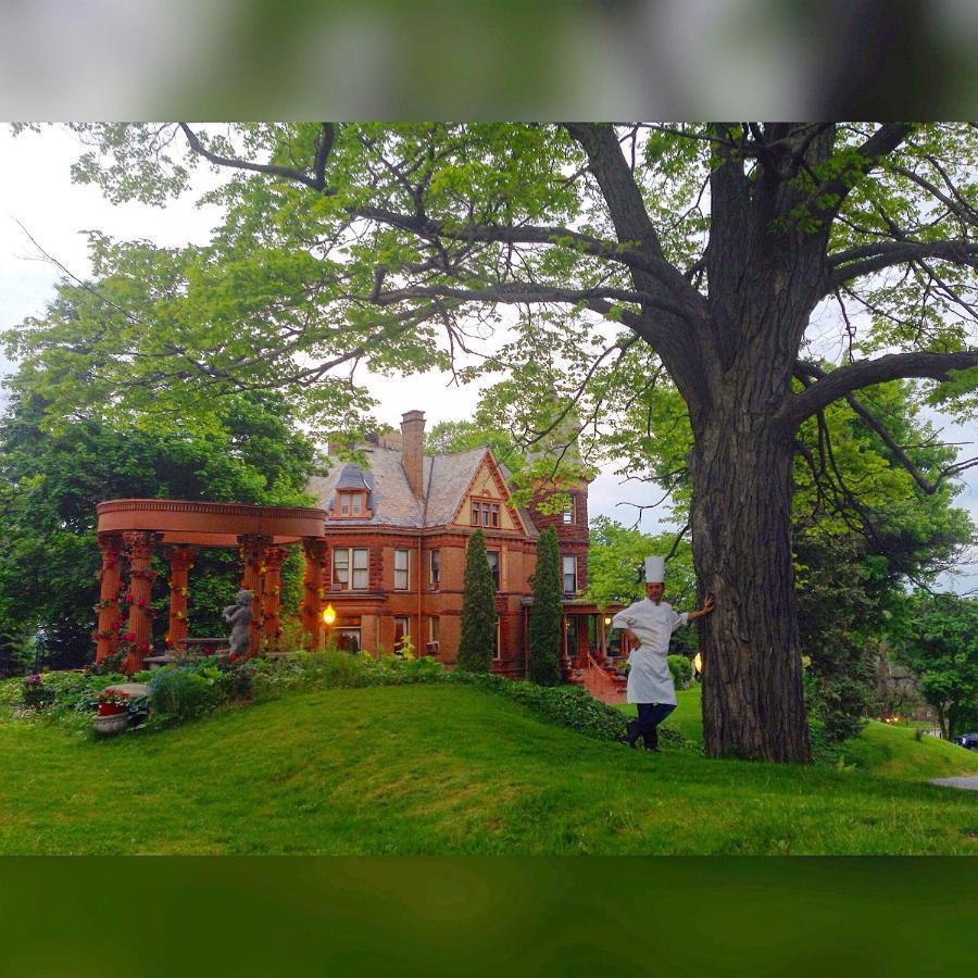 Henderson Castle Inn Kalamazoo Exteriör bild